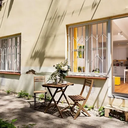 Sunlit Riverside In Podoli Appartamento *